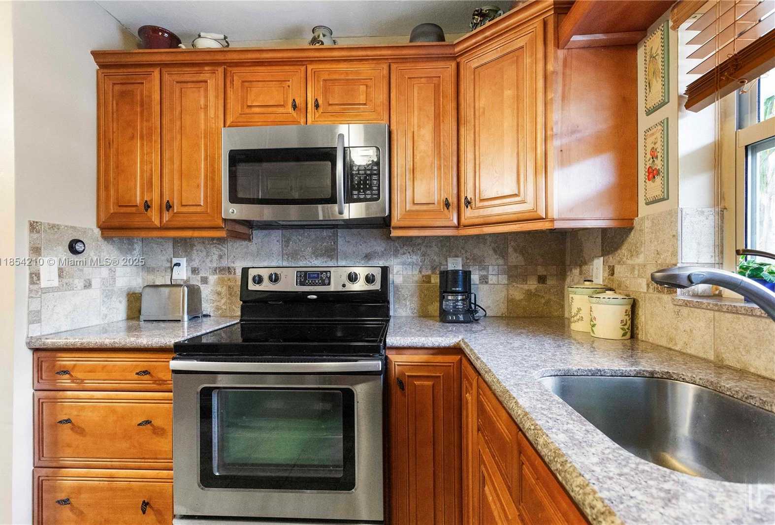 Small Image of 1425 ARTHUR ST #205A, Hollywood Number 3