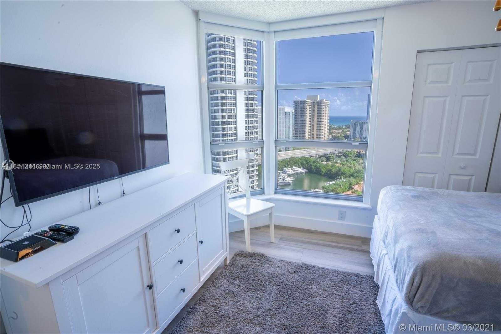 Small Image of 3530 MYSTIC POINTE DR #2509, Aventura Number 14