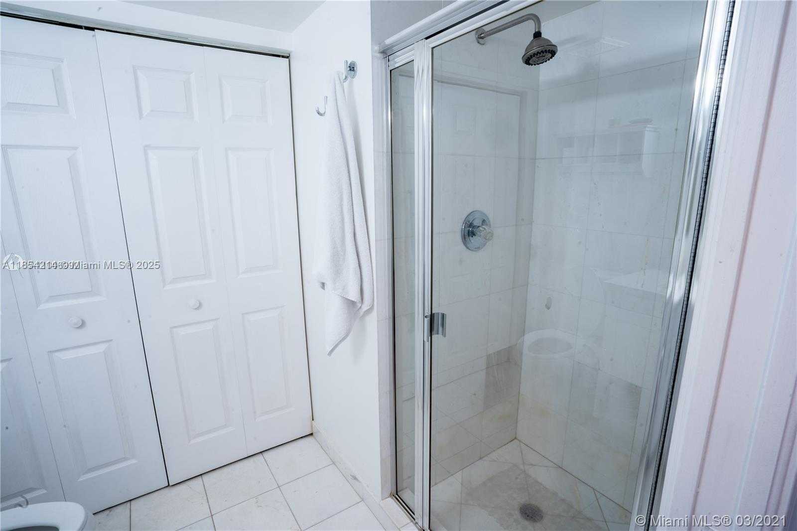 Small Image of 3530 MYSTIC POINTE DR #2509, Aventura Number 17