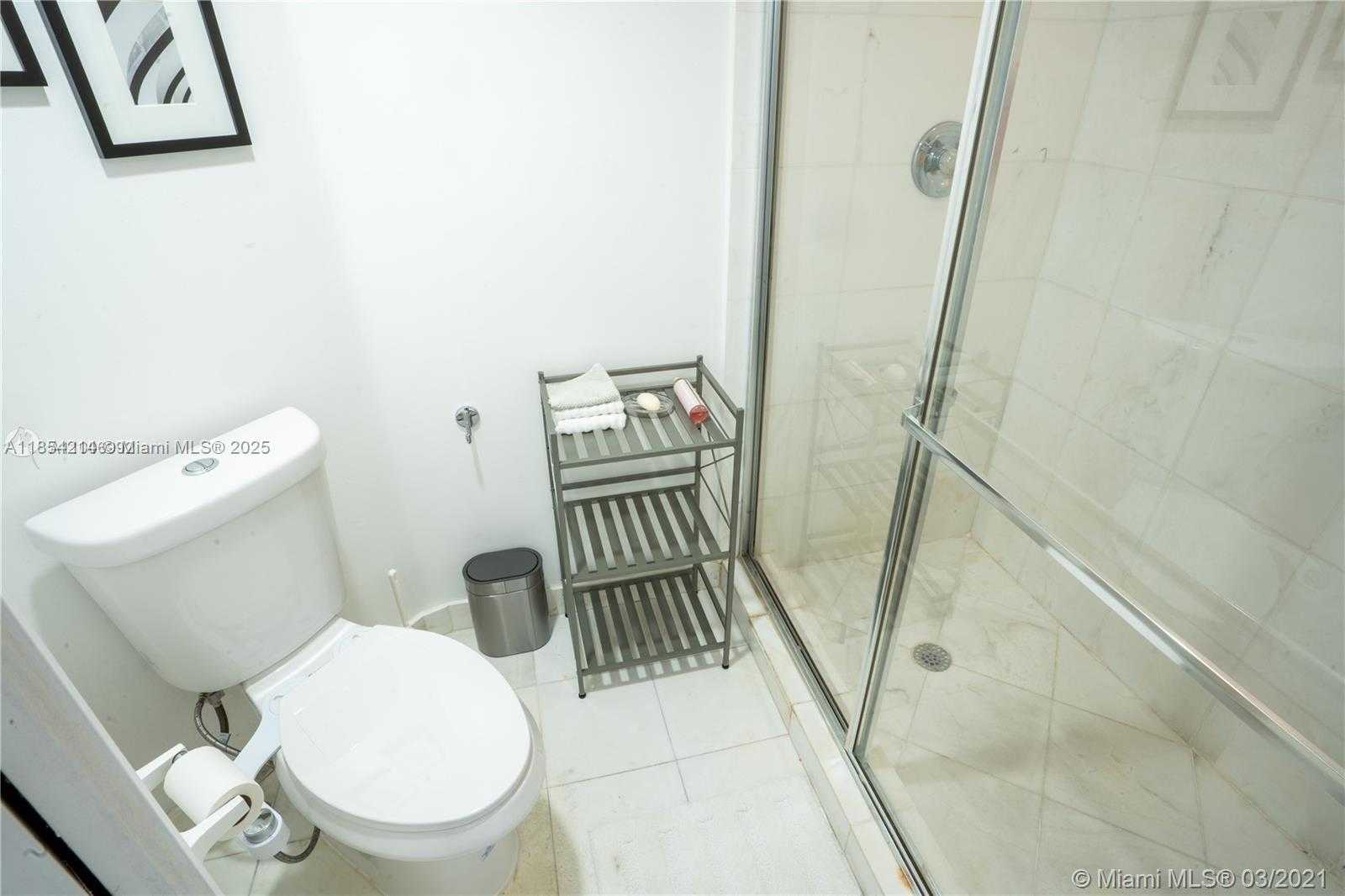 Small Image of 3530 MYSTIC POINTE DR #2509, Aventura Number 25