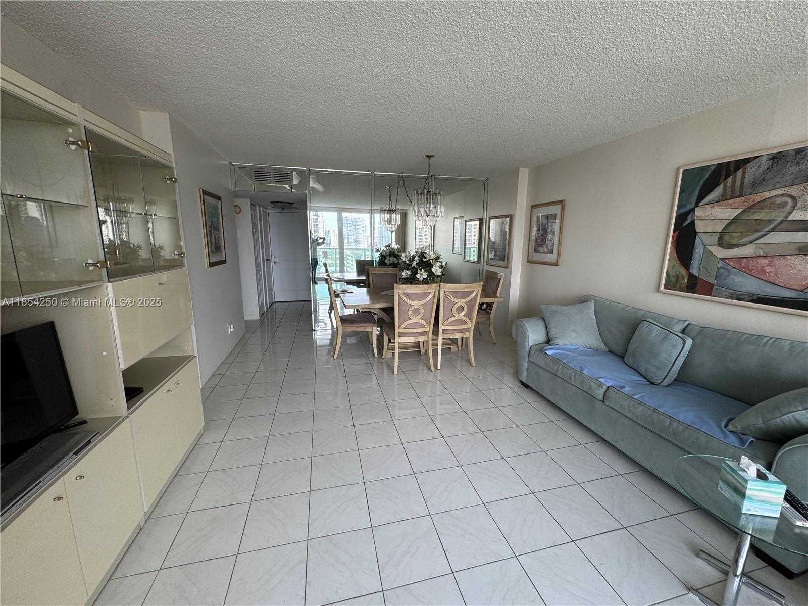Small Image of 100 BAYVIEW DR #1530, Sunny Isles Beach Number 12