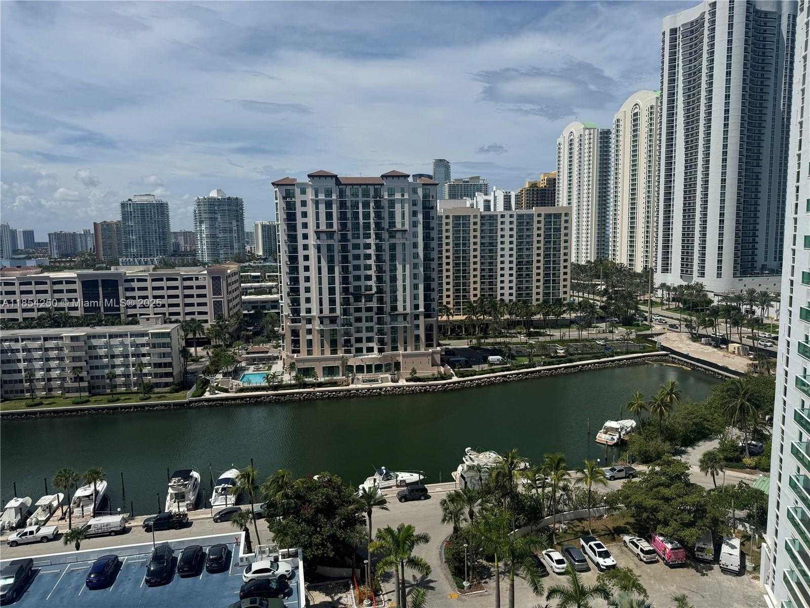 Small Image of 100 BAYVIEW DR #1530, Sunny Isles Beach Number 2