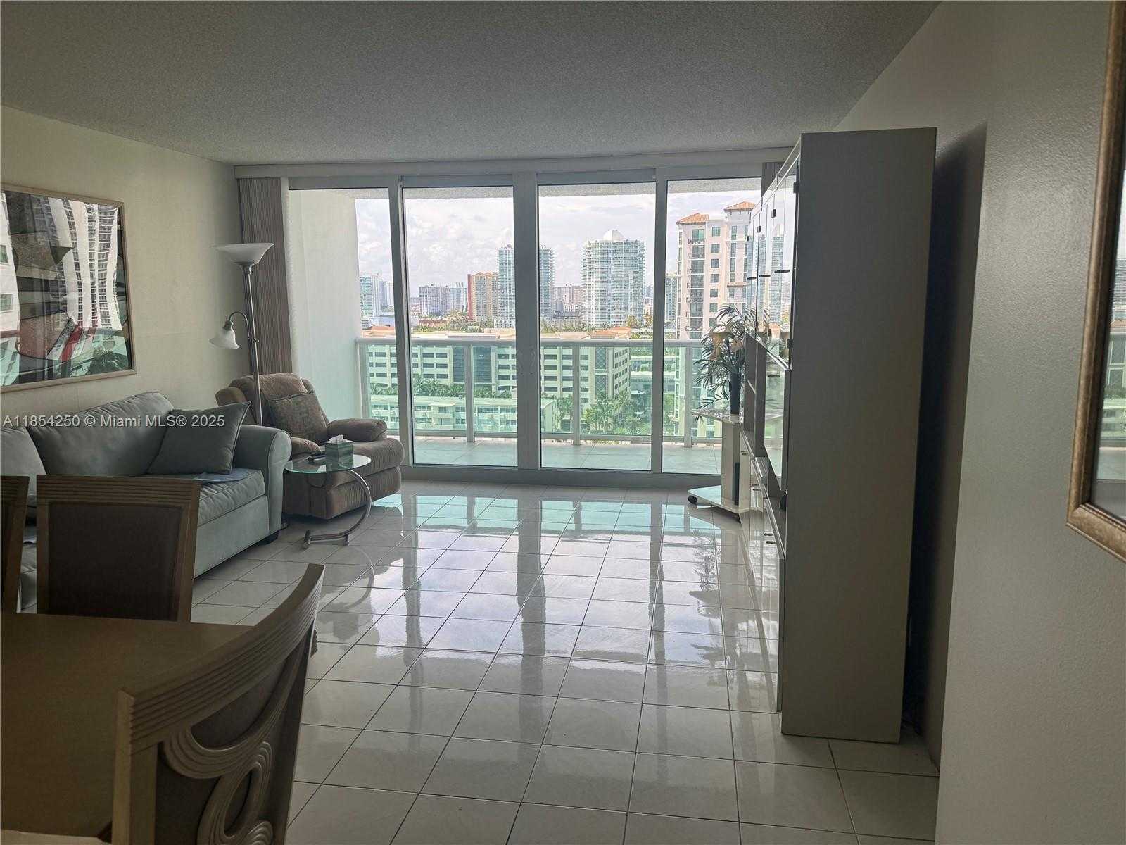 Small Image of 100 BAYVIEW DR #1530, Sunny Isles Beach Number 24