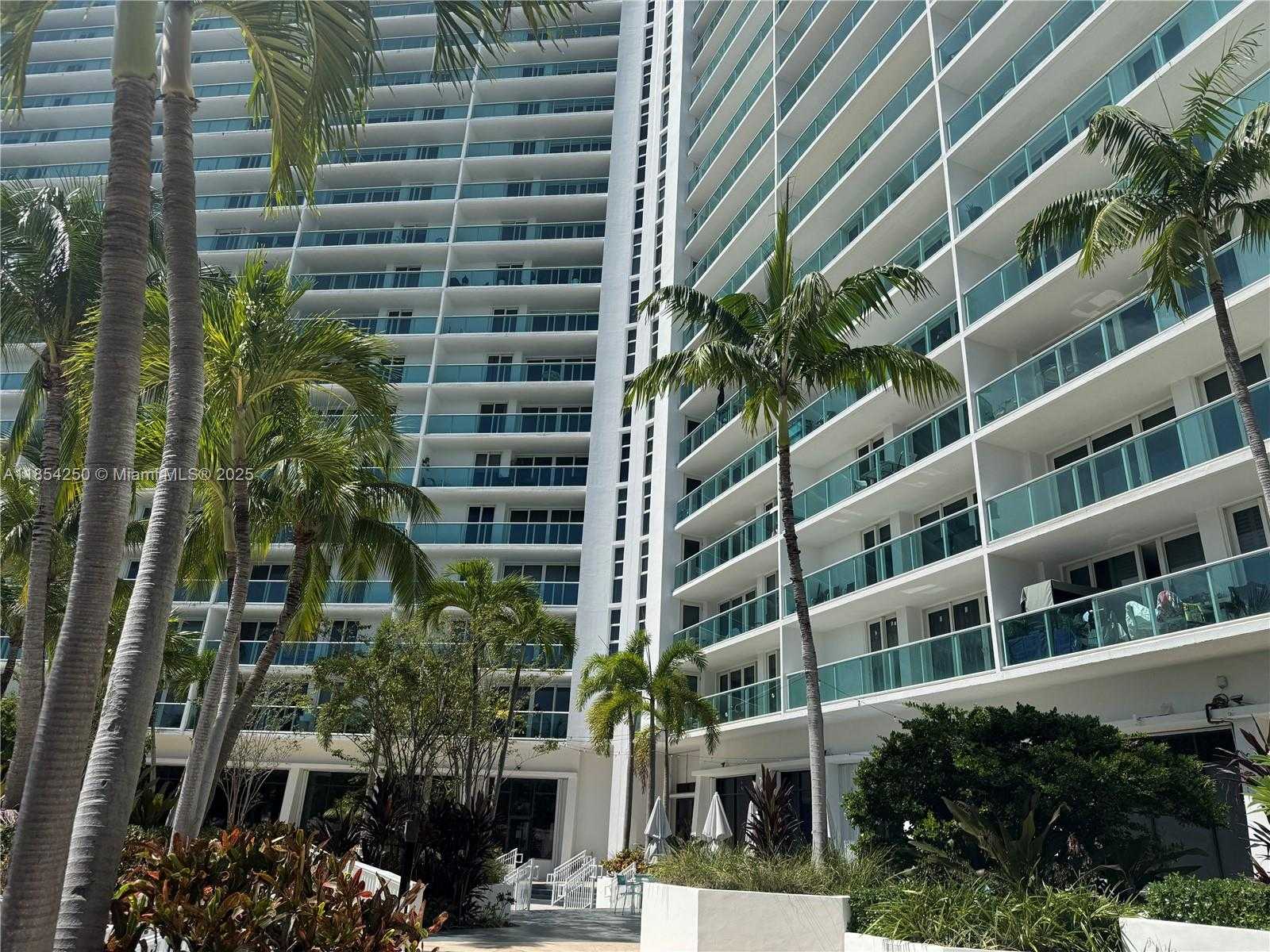 Small Image of 100 BAYVIEW DR #1530, Sunny Isles Beach Number 26