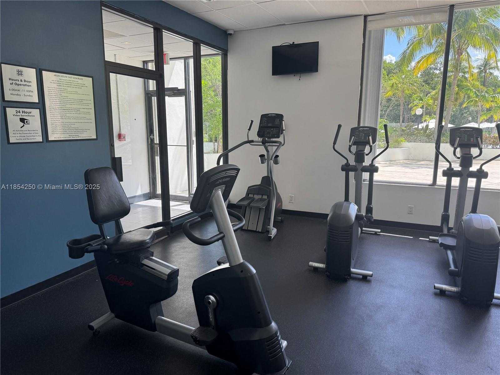 Small Image of 100 BAYVIEW DR #1530, Sunny Isles Beach Number 31