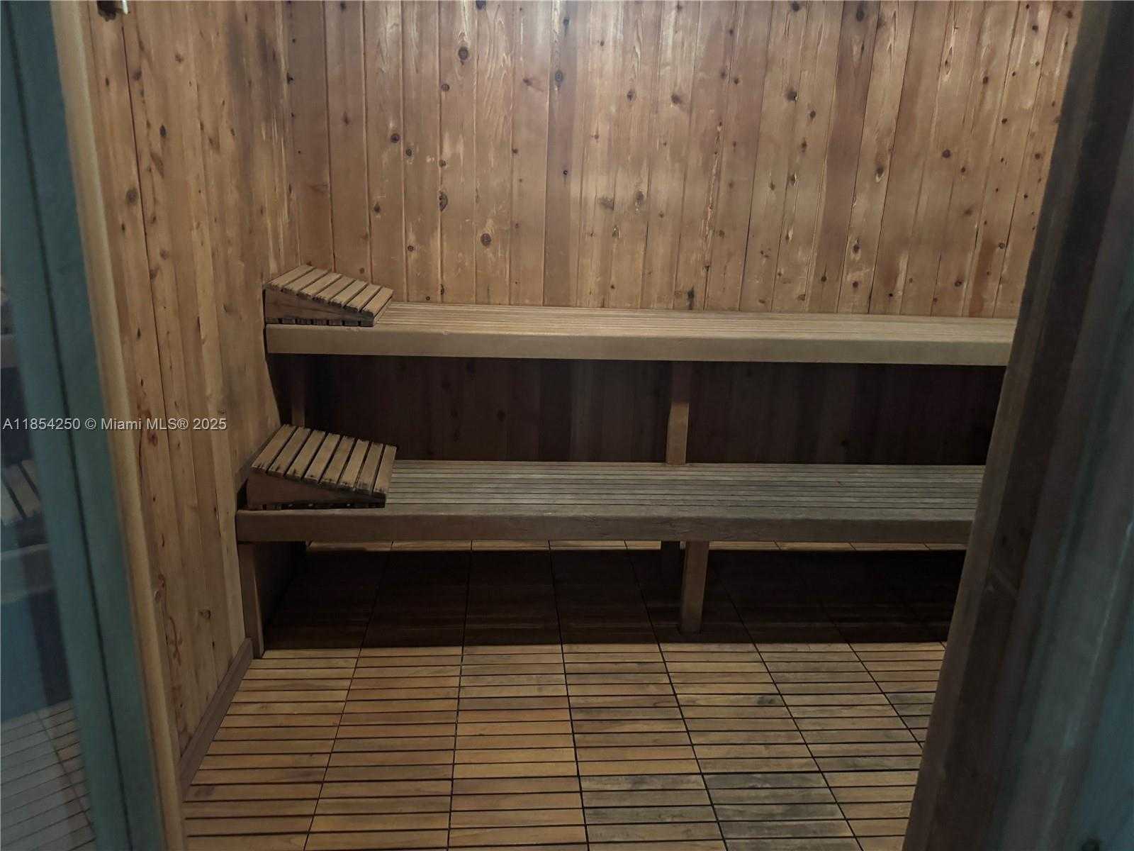 Small Image of 100 BAYVIEW DR #1530, Sunny Isles Beach Number 32