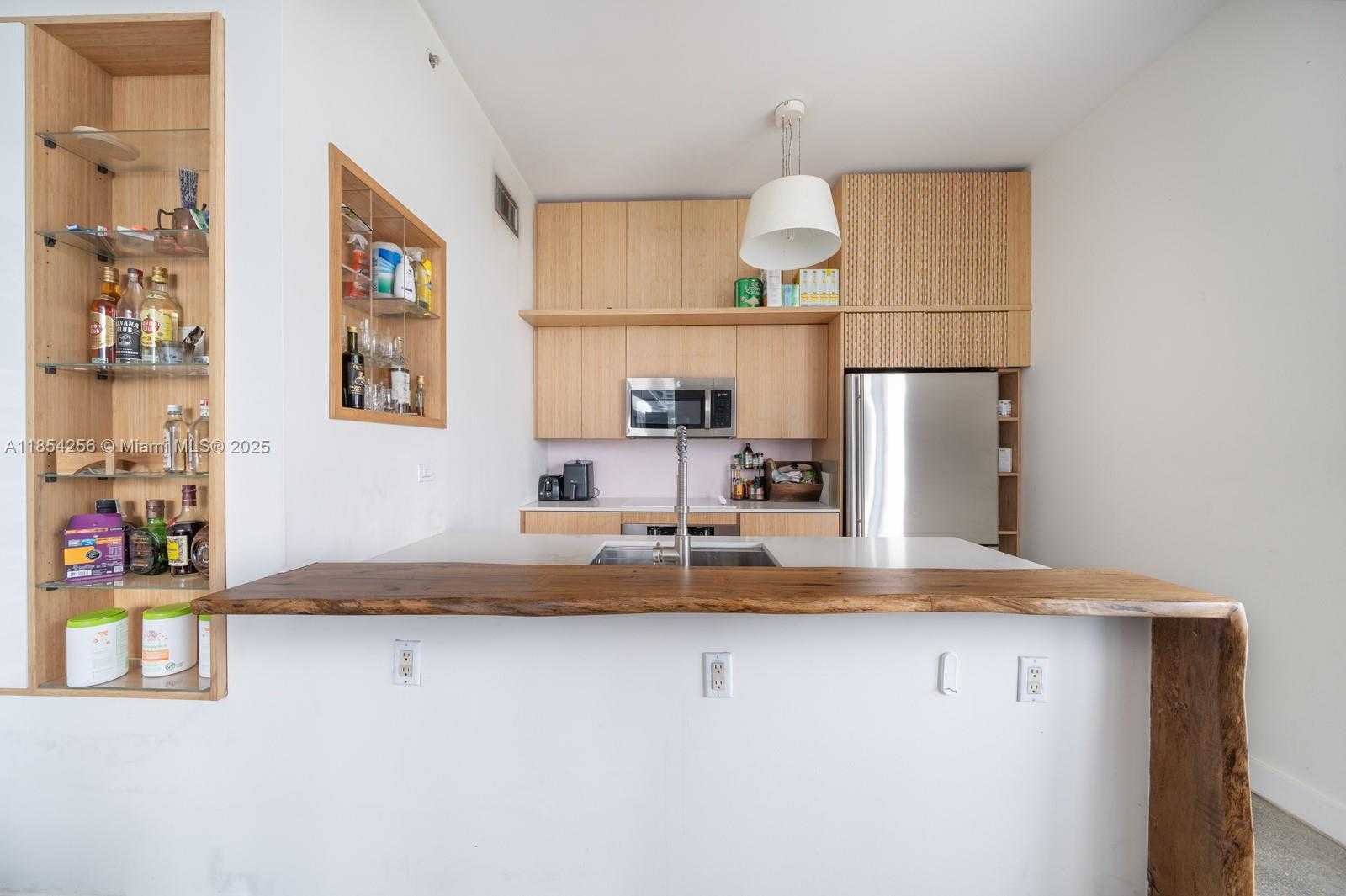 Small Image of 3470 EAST COAST AVE #H0911, Miami Number 4