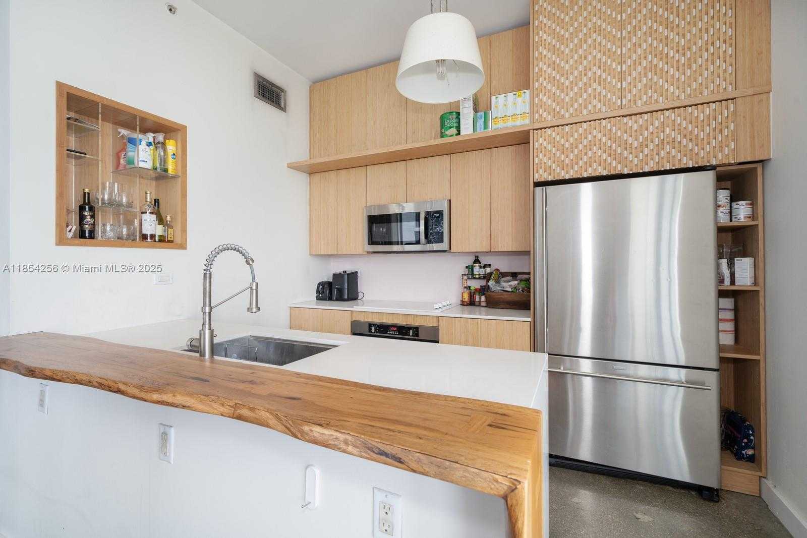 Small Image of 3470 EAST COAST AVE #H0911, Miami Number 5