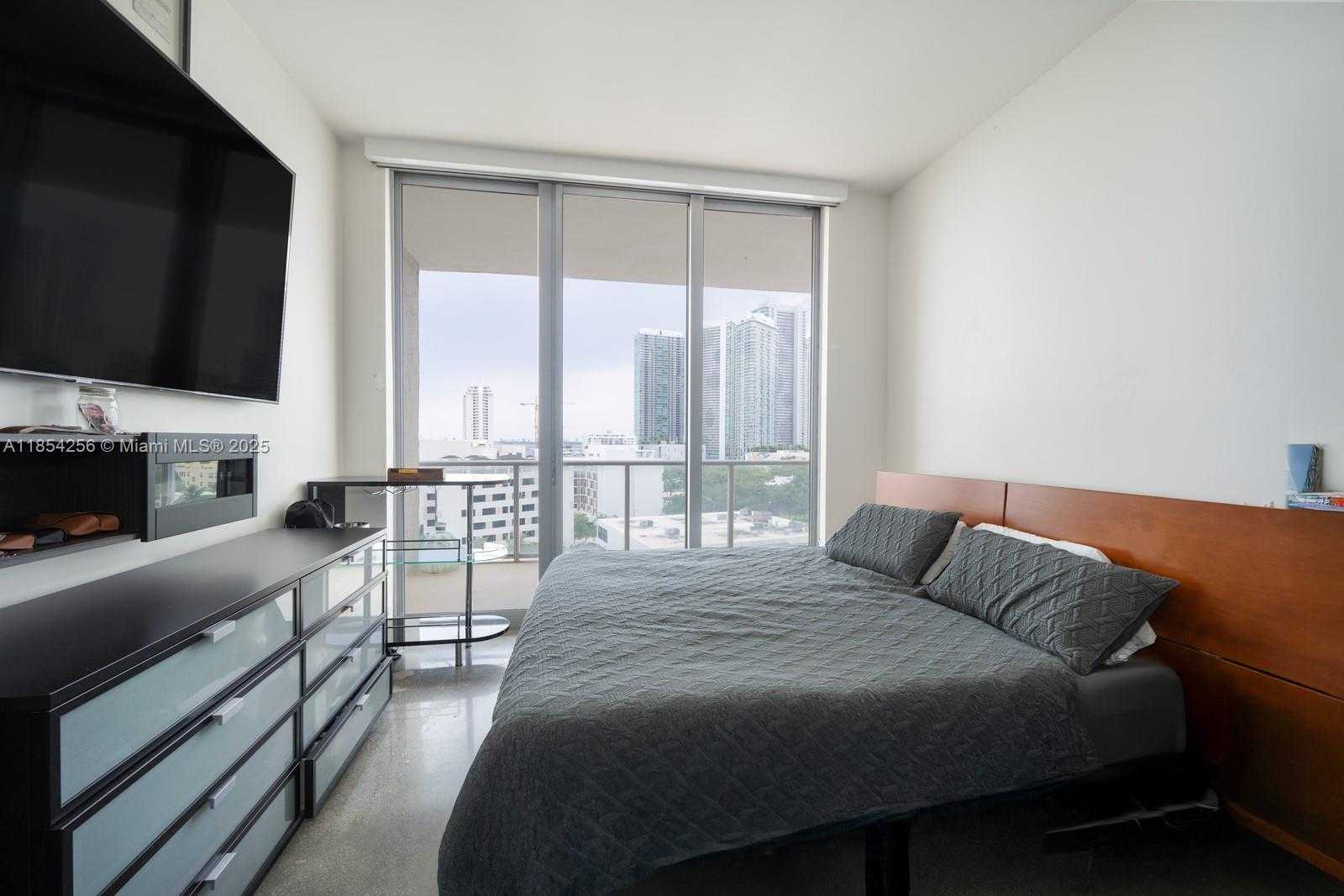 Small Image of 3470 EAST COAST AVE #H0911, Miami Number 6