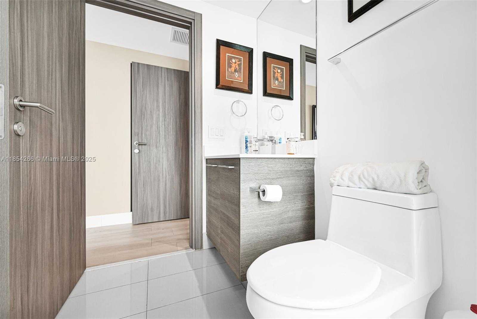 Small Image of 650 NORTH EAST 32ND ST #2201, Miami Number 27