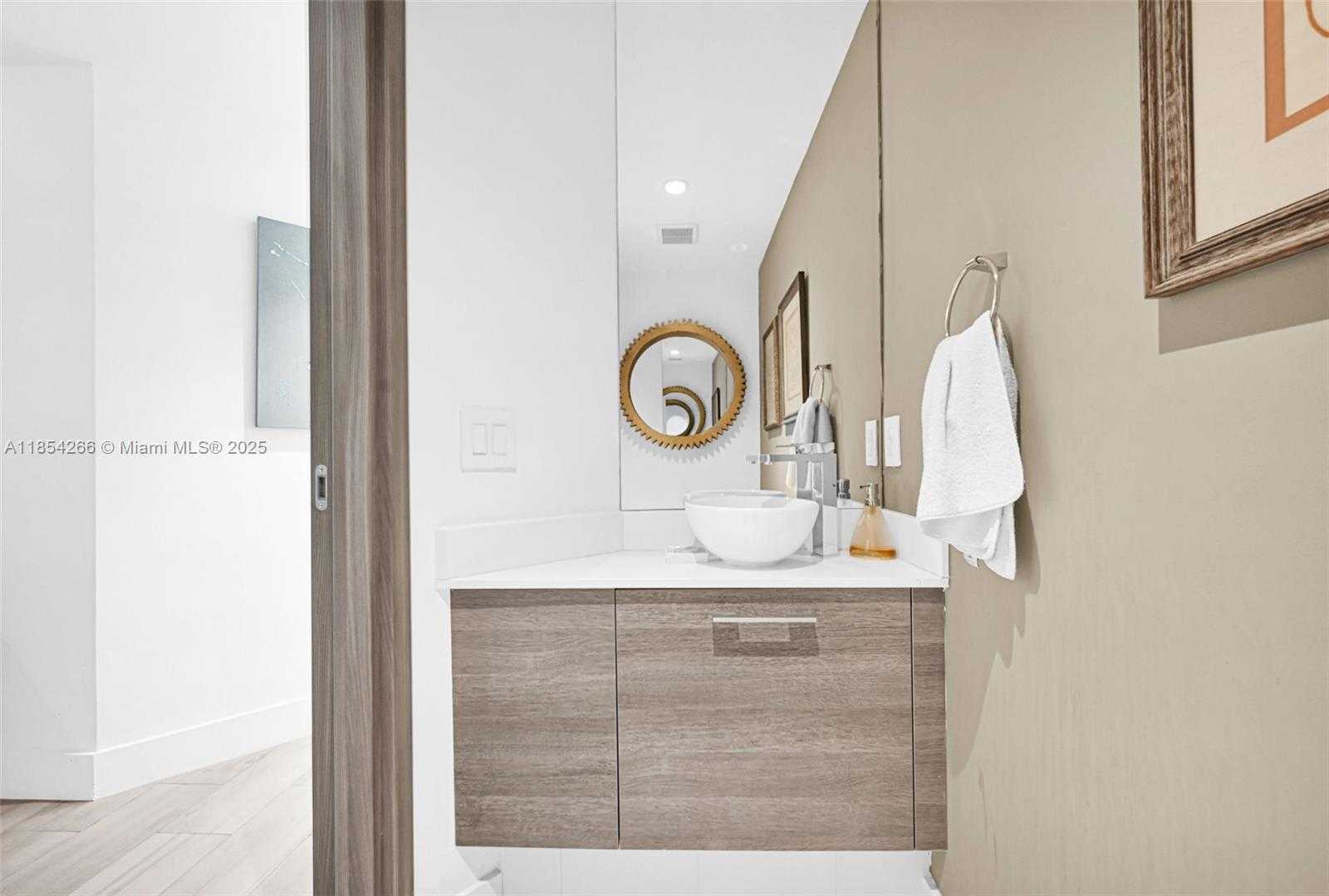 Small Image of 650 NORTH EAST 32ND ST #2201, Miami Number 30