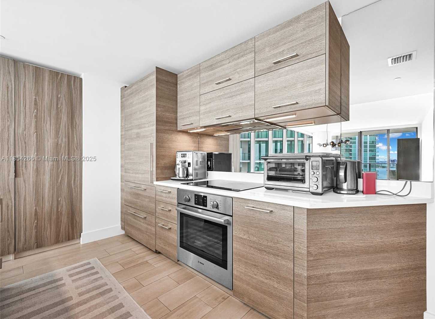 Small Image of 650 NORTH EAST 32ND ST #2201, Miami Number 8