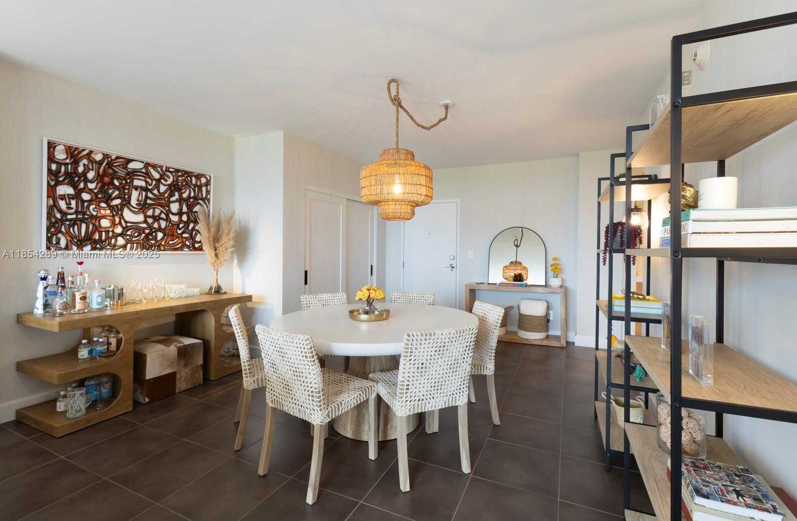 Small Image of 90 EDGEWATER DR #1111, Coral Gables Number 11