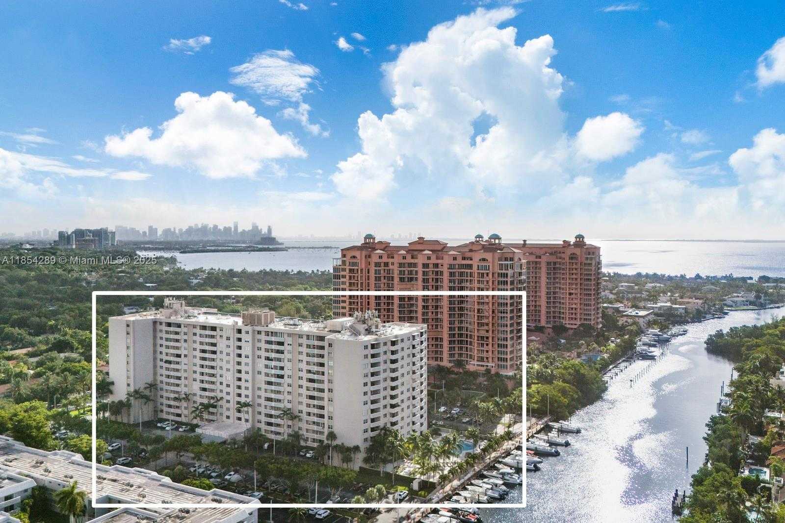 Small Image of 90 EDGEWATER DR #1111, Coral Gables Number 18