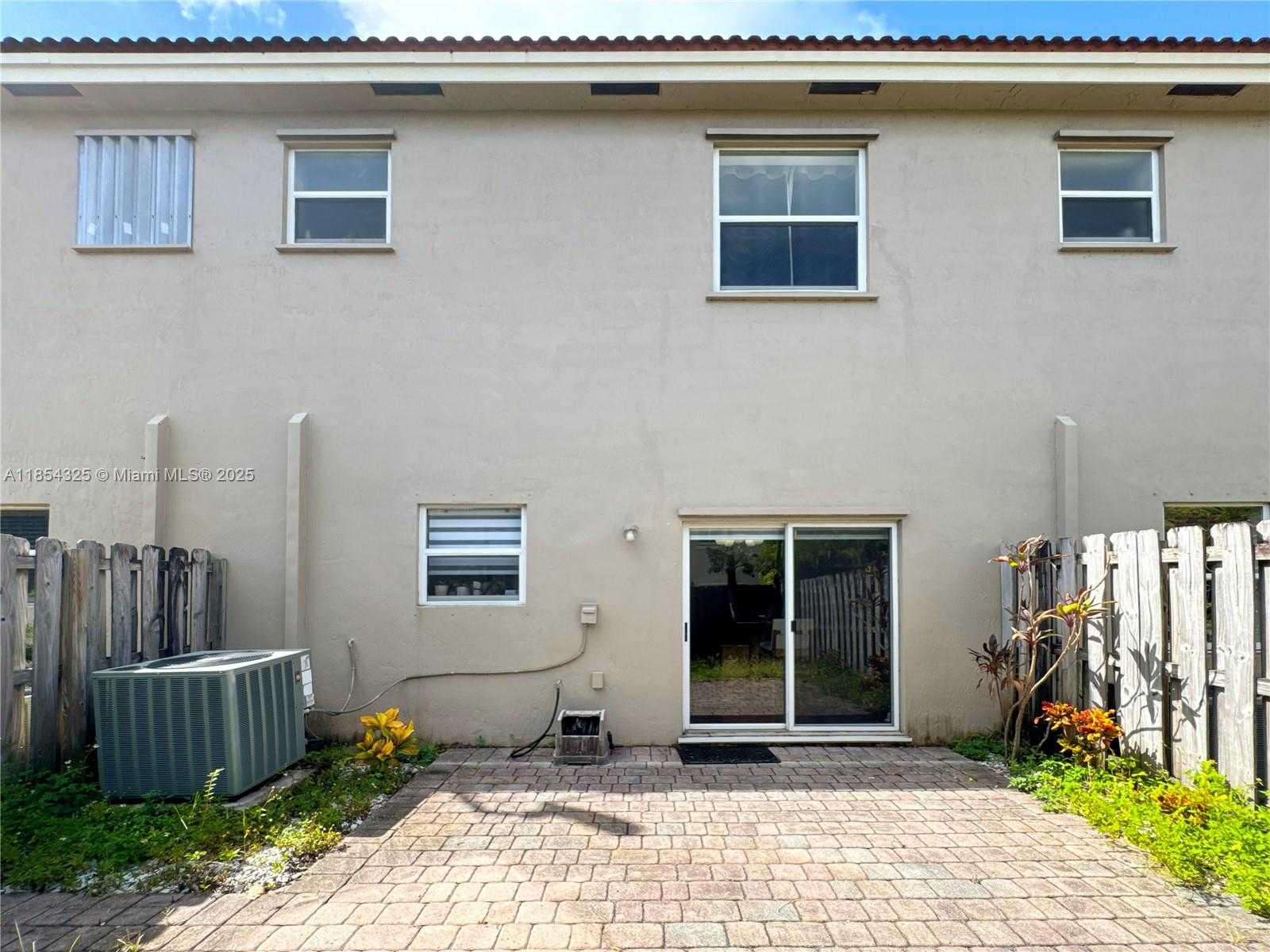 Small Image of 8877 SOUTH WEST 223RD LN, Cutler Bay Number 13