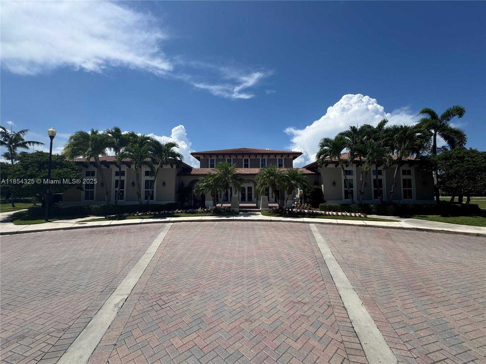 Small Image of 8877 SOUTH WEST 223RD LN, Cutler Bay Number 15