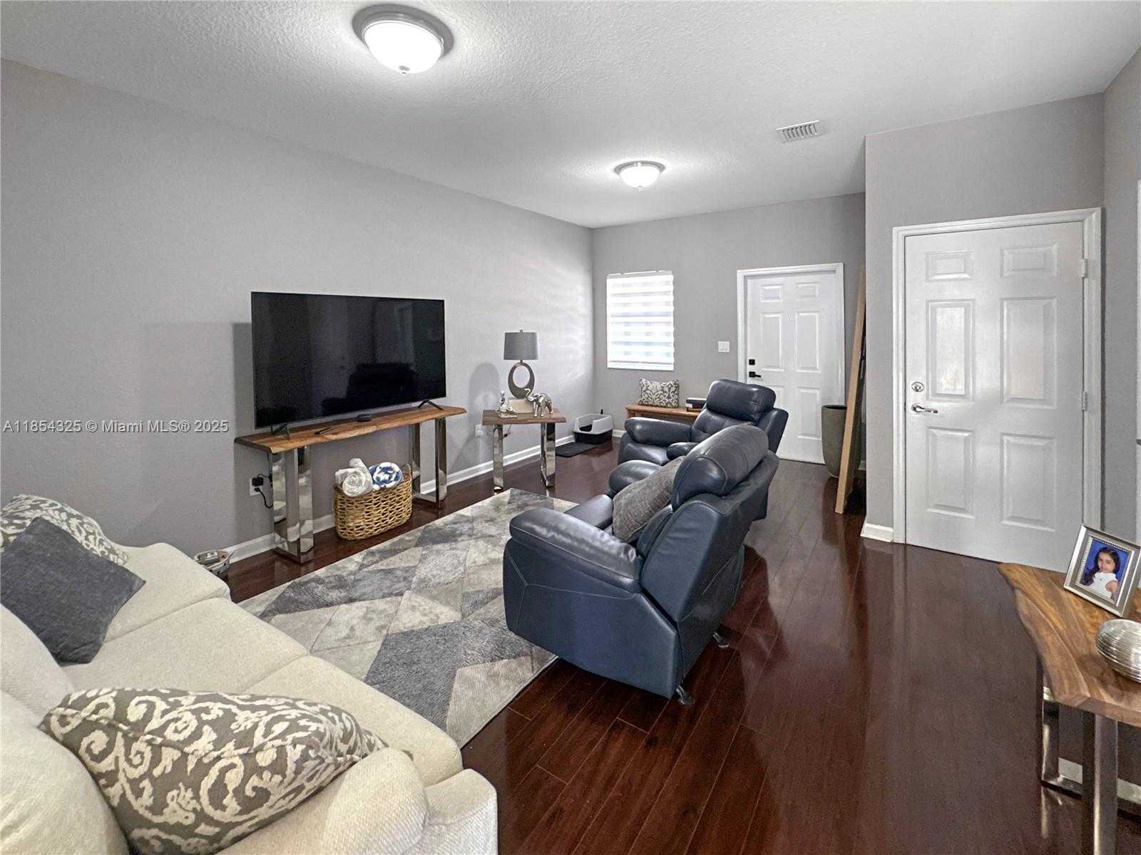 Small Image of 8877 SOUTH WEST 223RD LN, Cutler Bay Number 2