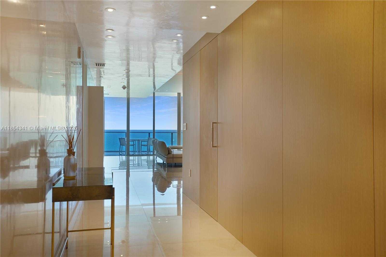 Small Image of 17475 COLLINS AVE #601, Sunny Isles Beach Number 4