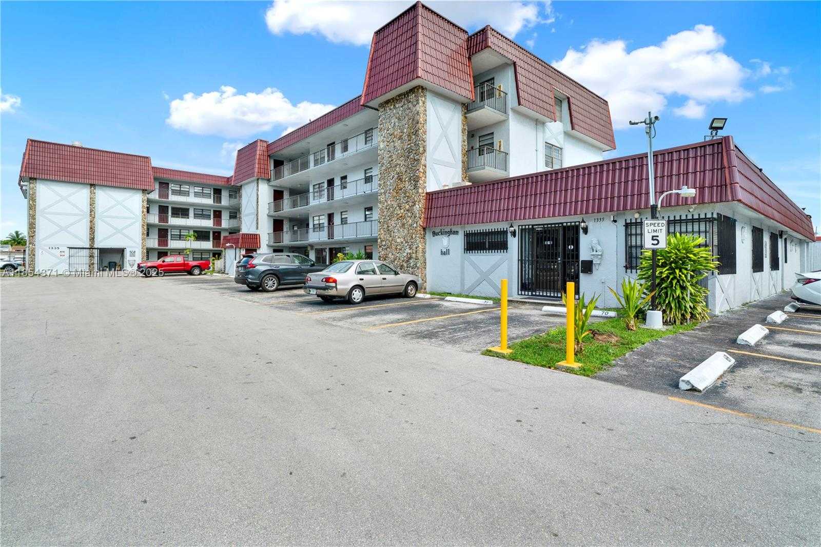 Small Image of 1335 WEST 68TH ST #207, Hialeah Number 1