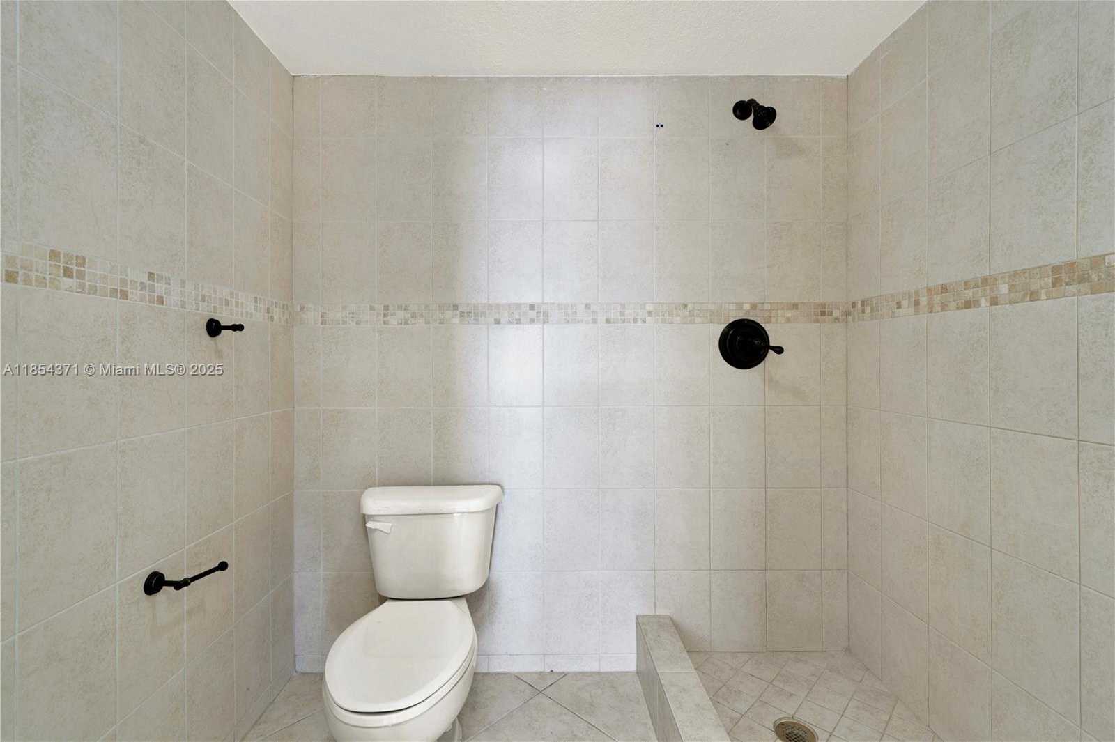 Small Image of 1335 WEST 68TH ST #207, Hialeah Number 16