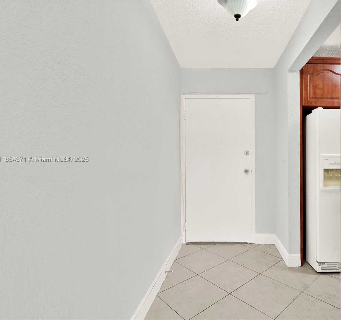 Small Image of 1335 WEST 68TH ST #207, Hialeah Number 29