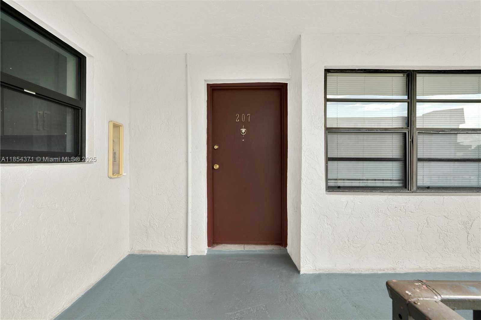 Small Image of 1335 WEST 68TH ST #207, Hialeah Number 30