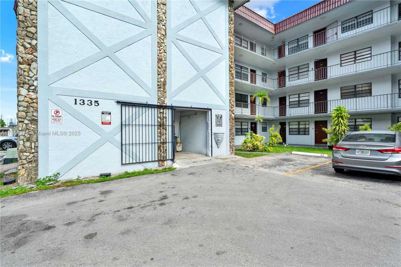 Small Image of 1335 WEST 68TH ST #207, Hialeah Number 32