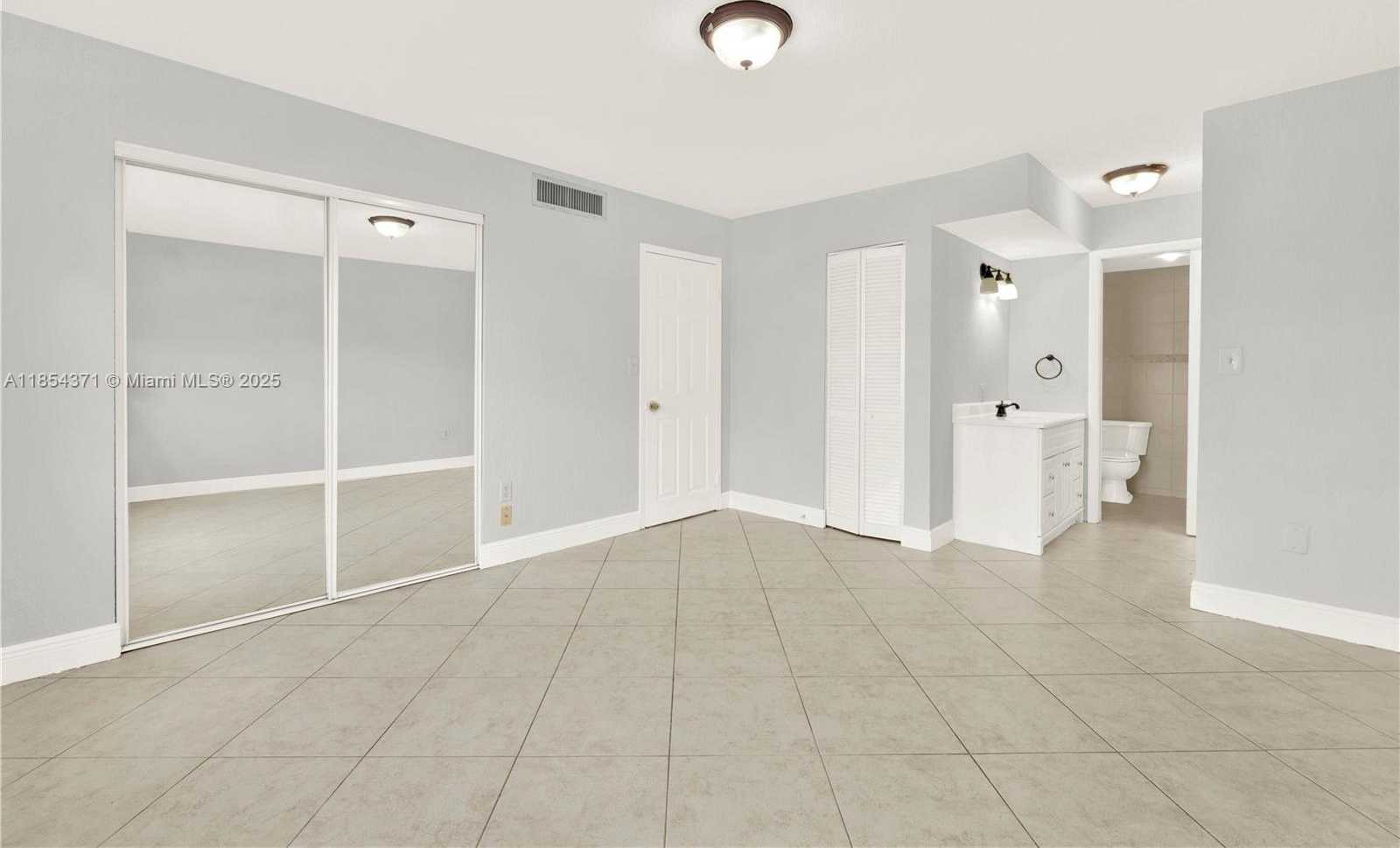 Small Image of 1335 WEST 68TH ST #207, Hialeah Number 5