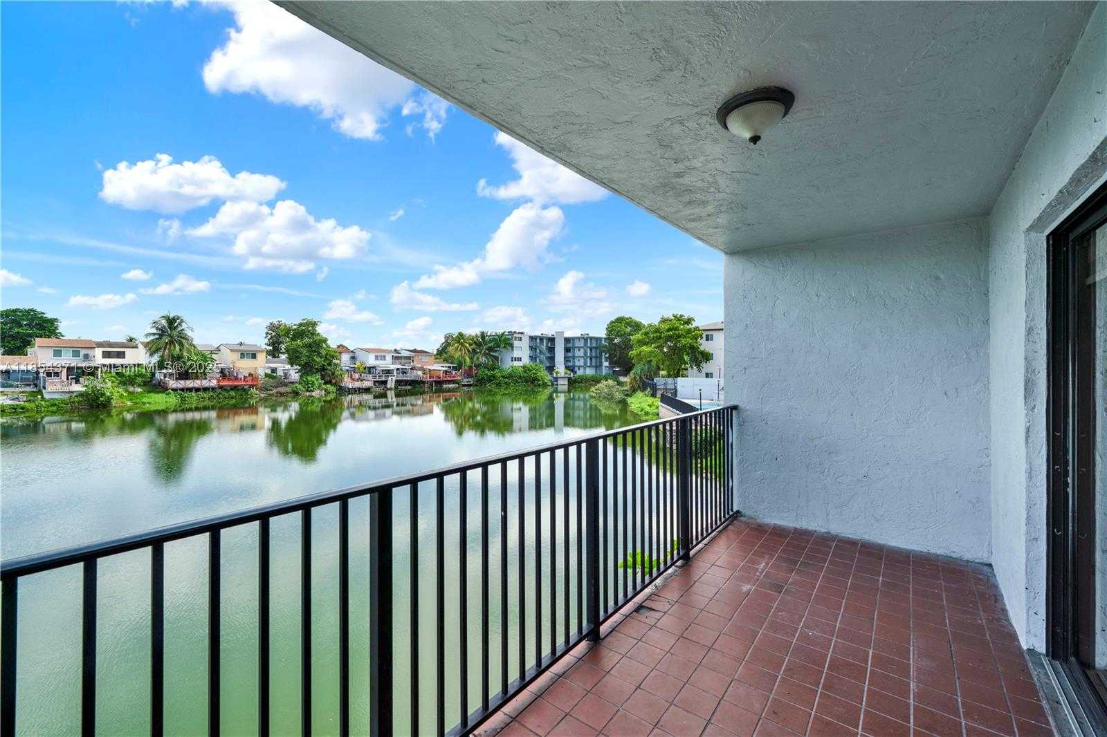 Small Image of 1335 WEST 68TH ST #207, Hialeah Number 7