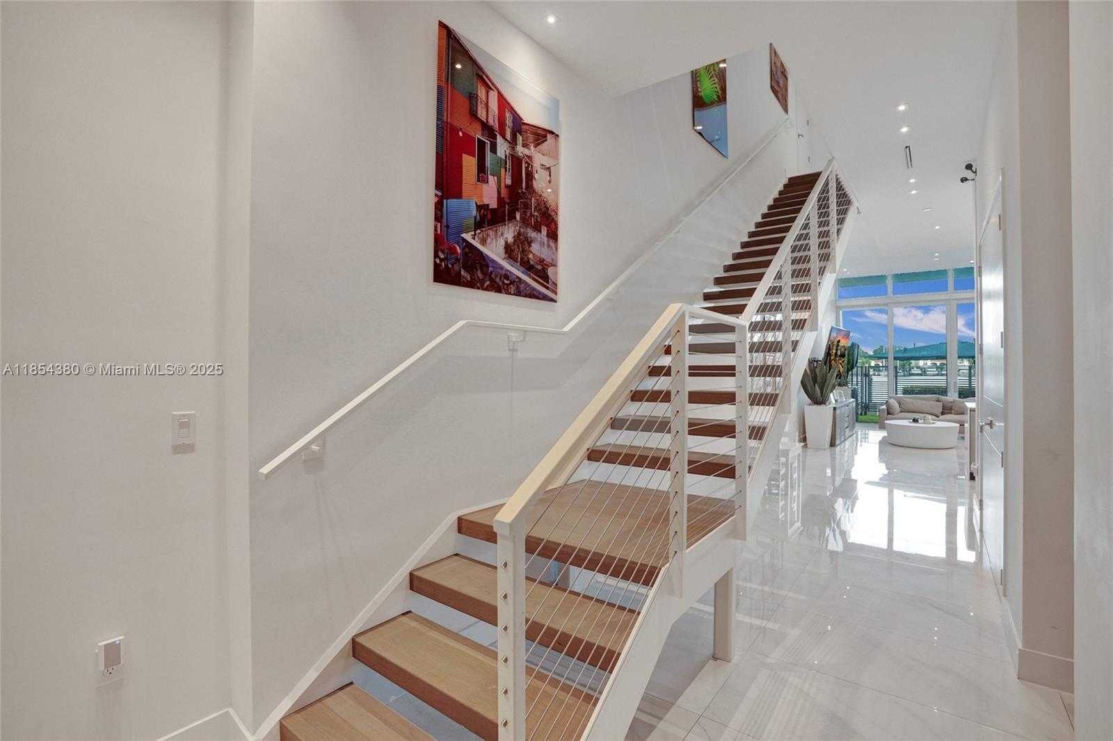 Small Image of 3750 YACHT CLUB DR #TH2, Aventura Number 11