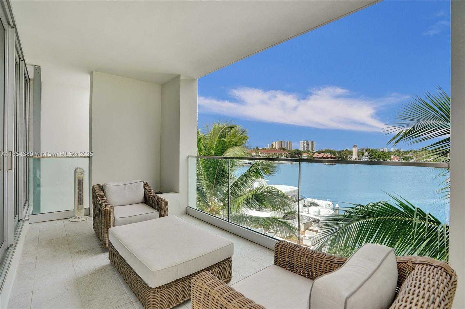 Small Image of 3750 YACHT CLUB DR #TH2, Aventura Number 31