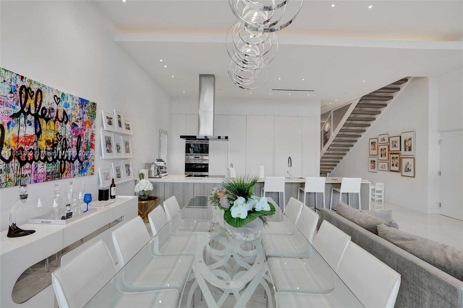 Small Image of 3750 YACHT CLUB DR #TH2, Aventura Number 5