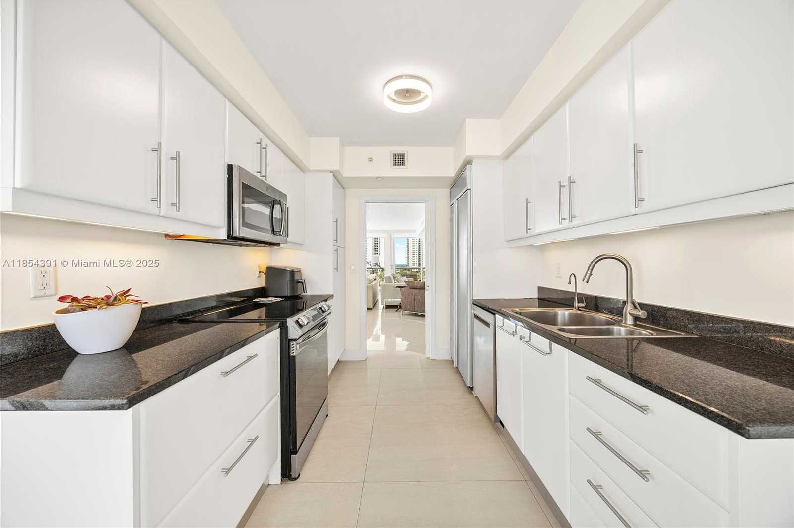 Small Image of 16500 COLLINS AVE #851, Sunny Isles Beach Number 13