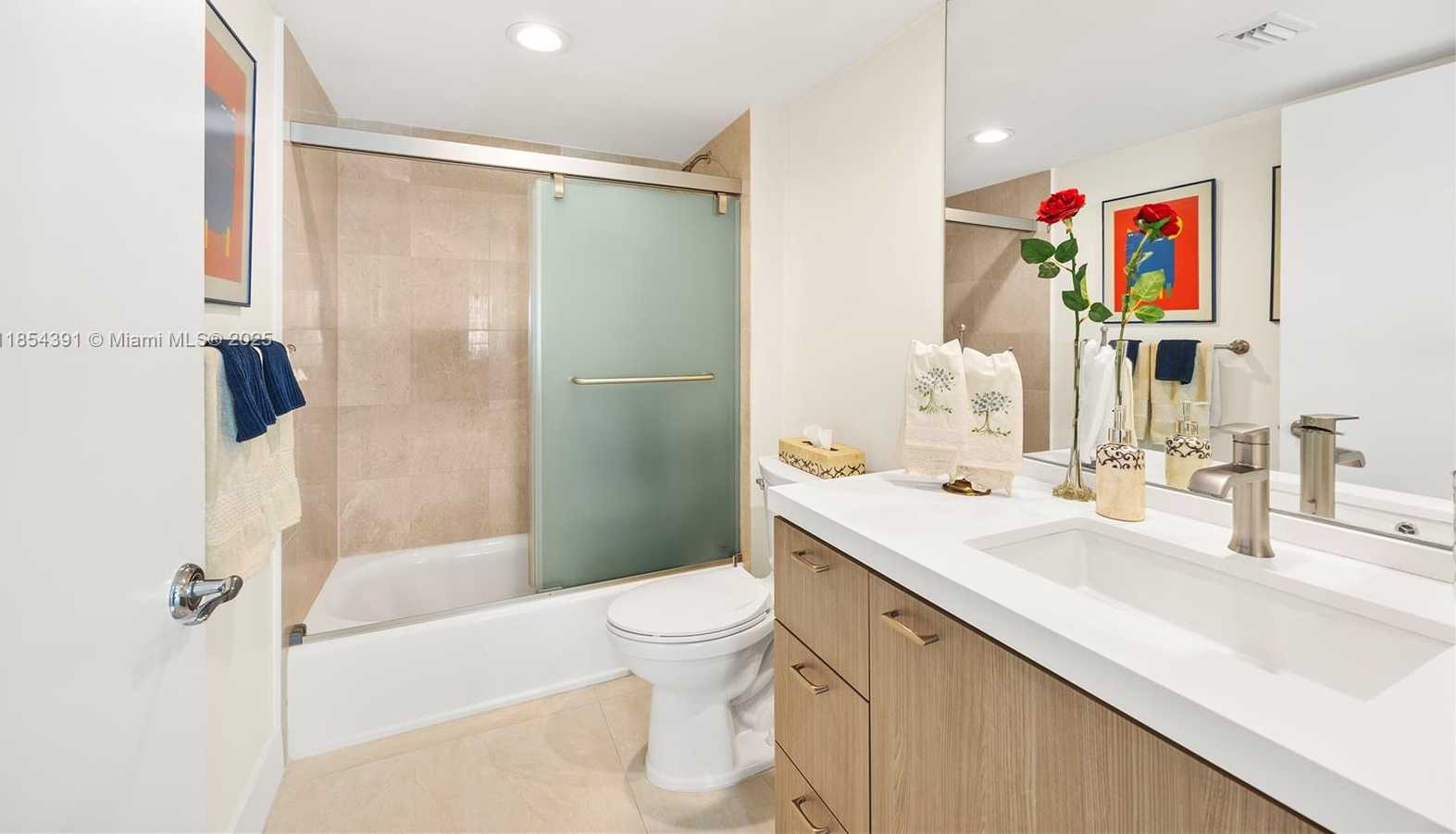 Small Image of 16500 COLLINS AVE #851, Sunny Isles Beach Number 24