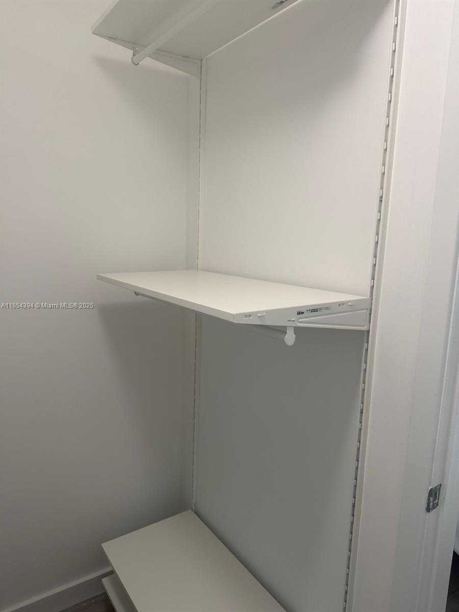 Small Image of 999 SOUTH WEST 1ST AVE #1611, Miami Number 22