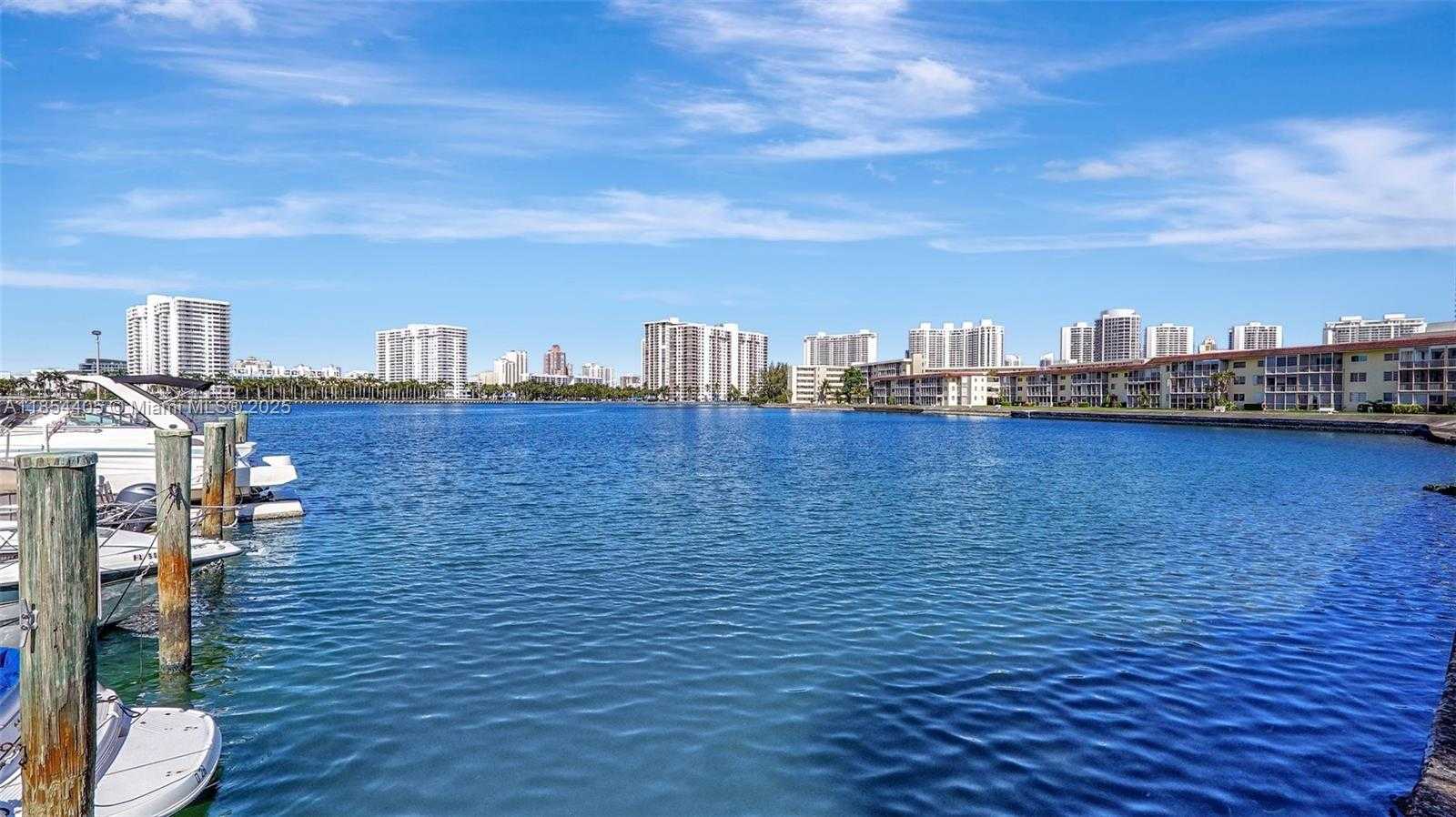 Small Image of 3030 MARCOS DR #T205, Aventura Number 38