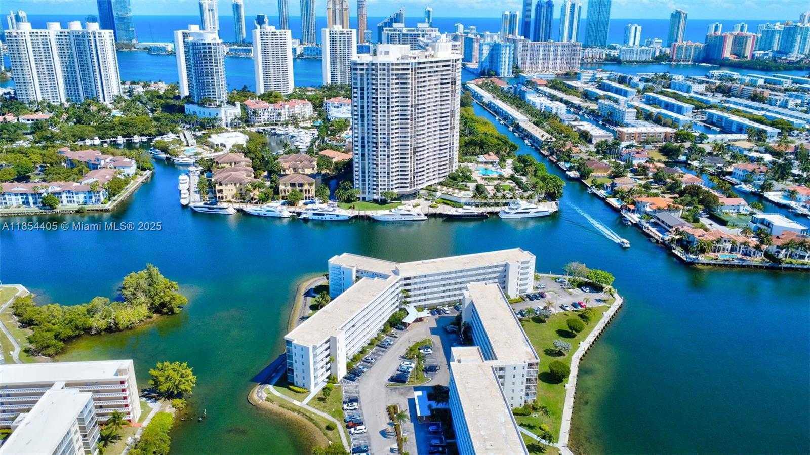Small Image of 3030 MARCOS DR #T205, Aventura Number 44