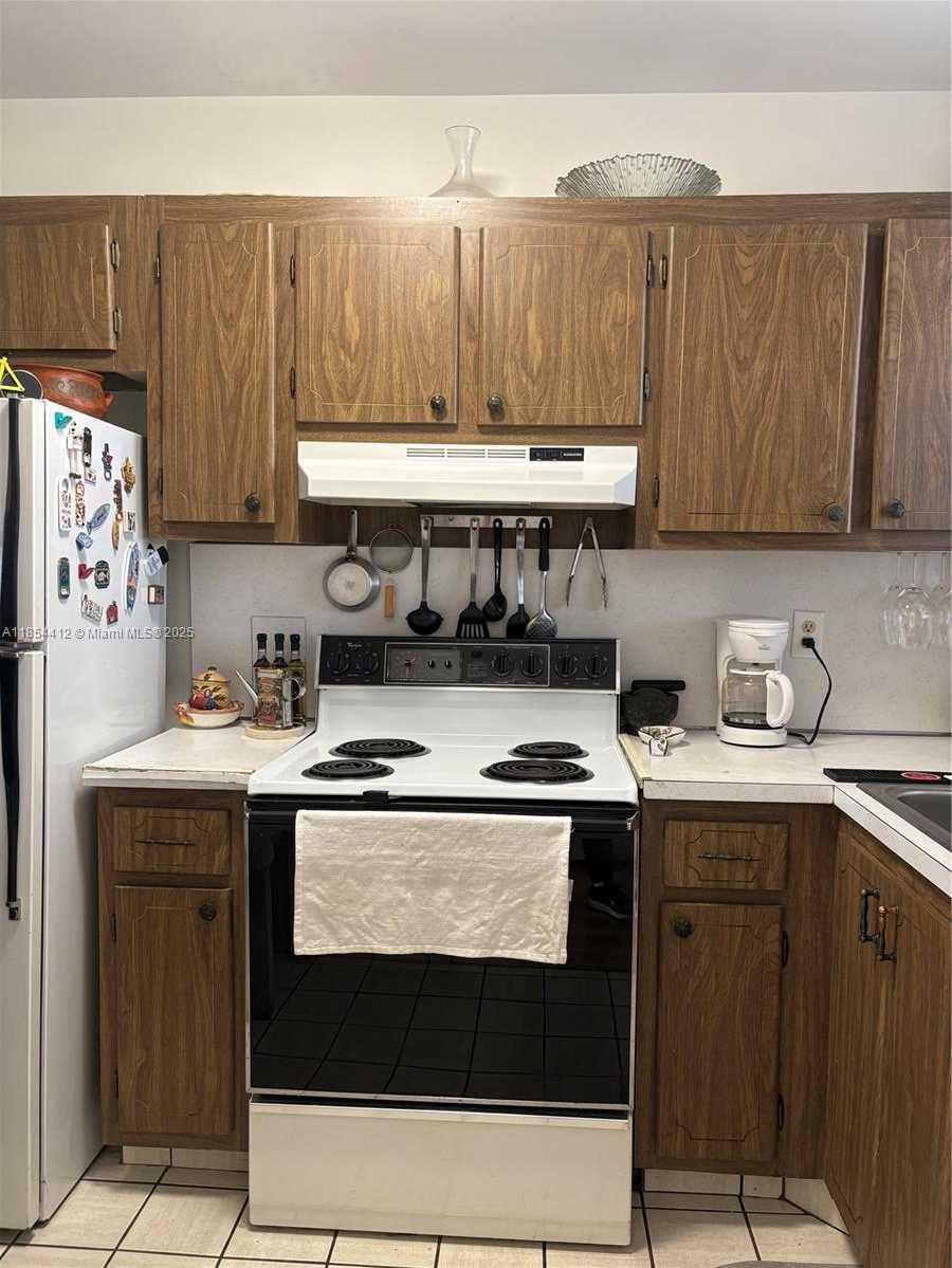 Small Image of 8000 NORTH SUNRISE LAKES DR #309, Sunrise Number 13