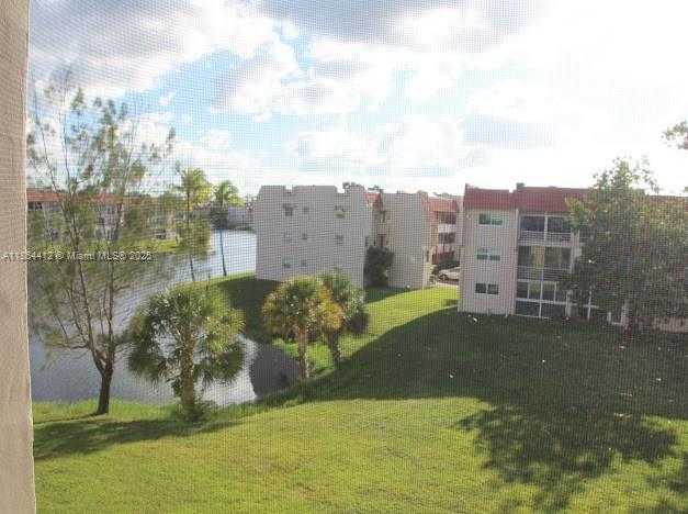 Small Image of 8000 NORTH SUNRISE LAKES DR #309, Sunrise Number 27