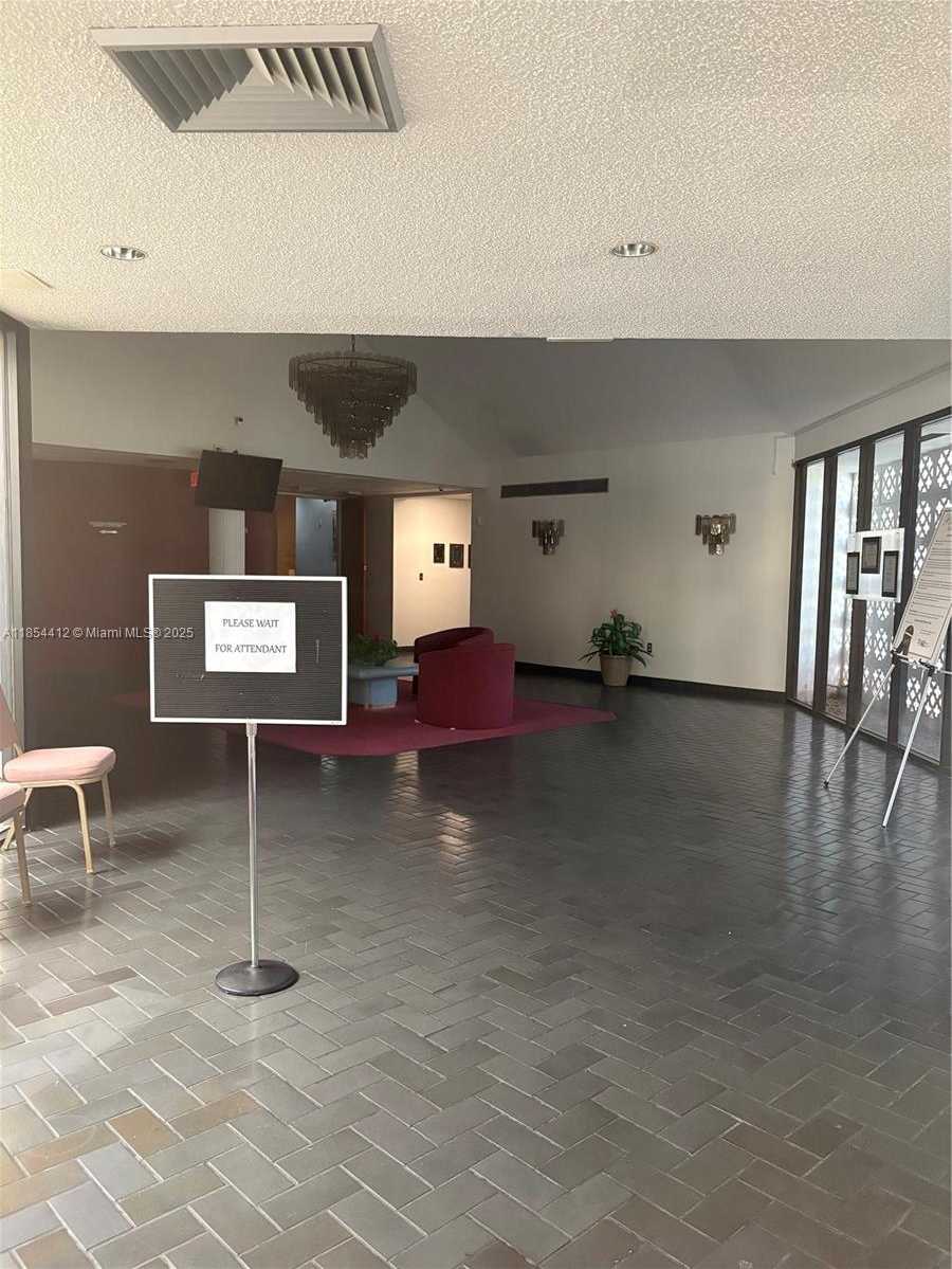 Small Image of 8000 NORTH SUNRISE LAKES DR #309, Sunrise Number 29