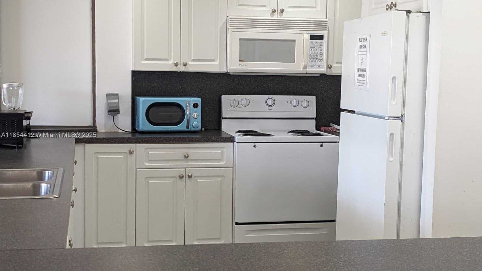 Small Image of 8000 NORTH SUNRISE LAKES DR #309, Sunrise Number 30