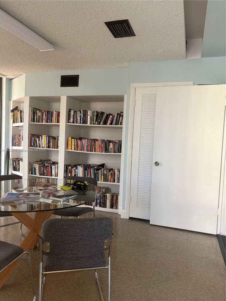 Small Image of 8000 NORTH SUNRISE LAKES DR #309, Sunrise Number 31