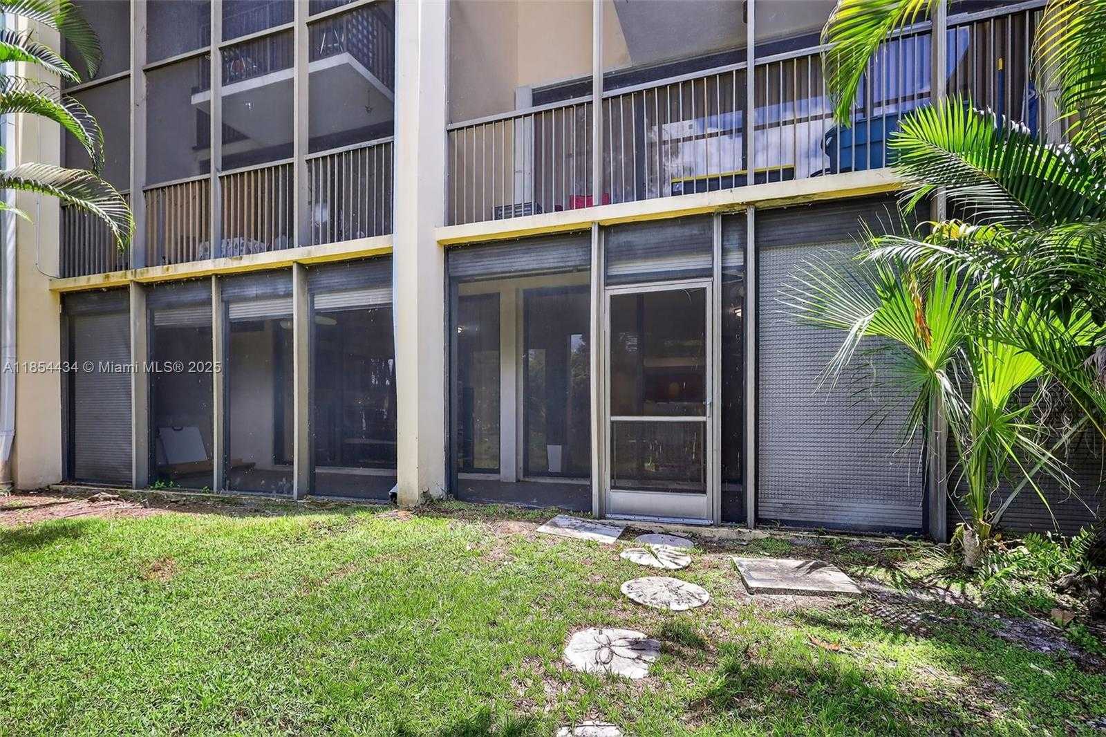Small Image of 2921 SOUTH WEST 87TH AVE #502, Davie Number 29