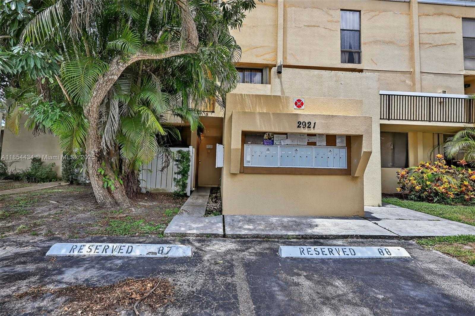 Small Image of 2921 SOUTH WEST 87TH AVE #502, Davie Number 32