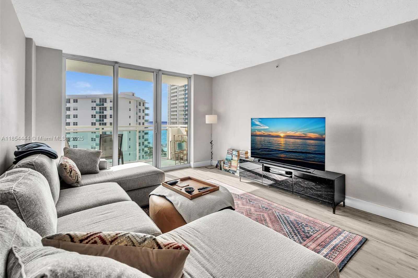 Small Image of 3000 SOUTH OCEAN DR #1210, Hollywood Number 10