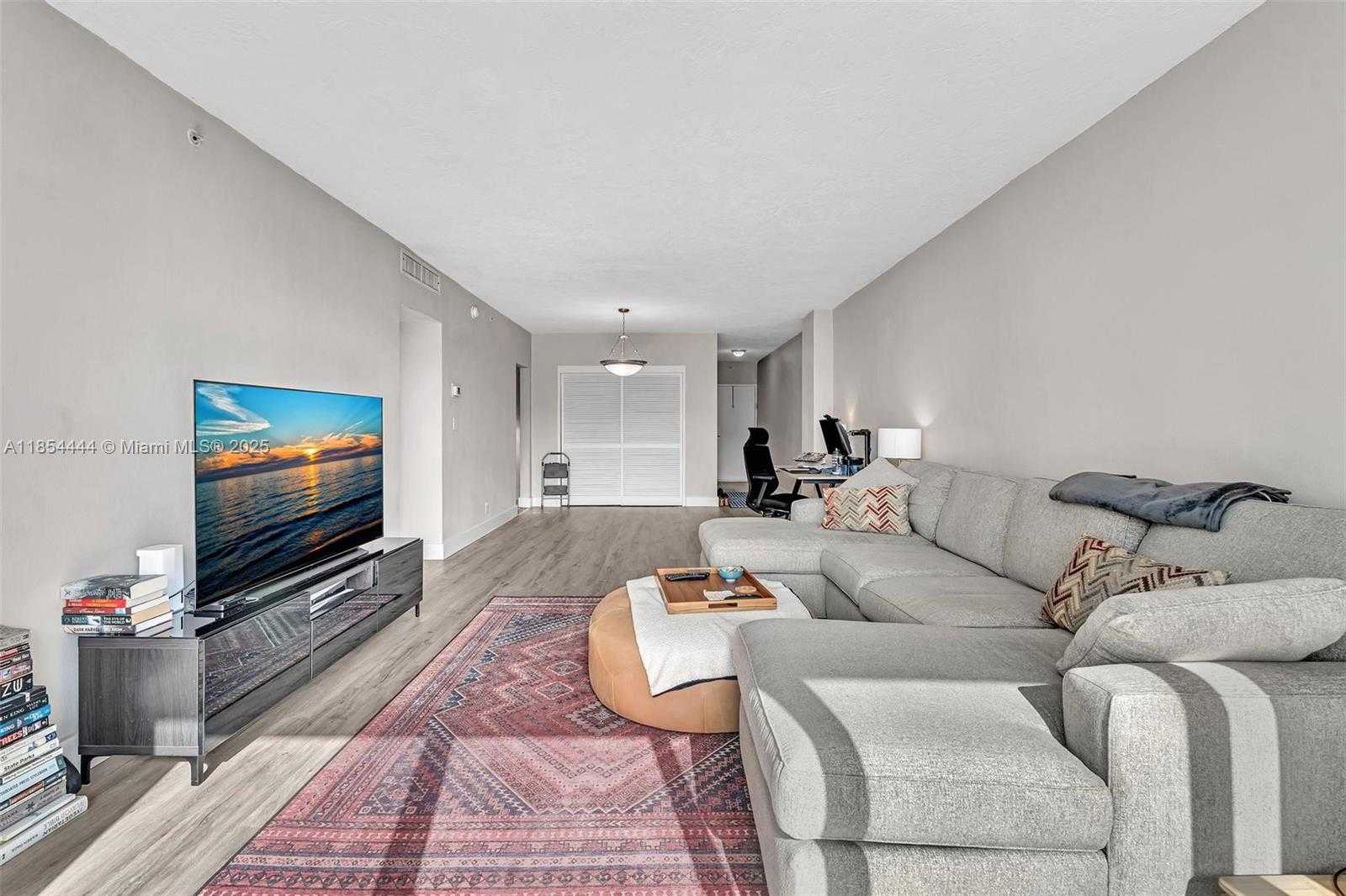 Small Image of 3000 SOUTH OCEAN DR #1210, Hollywood Number 13