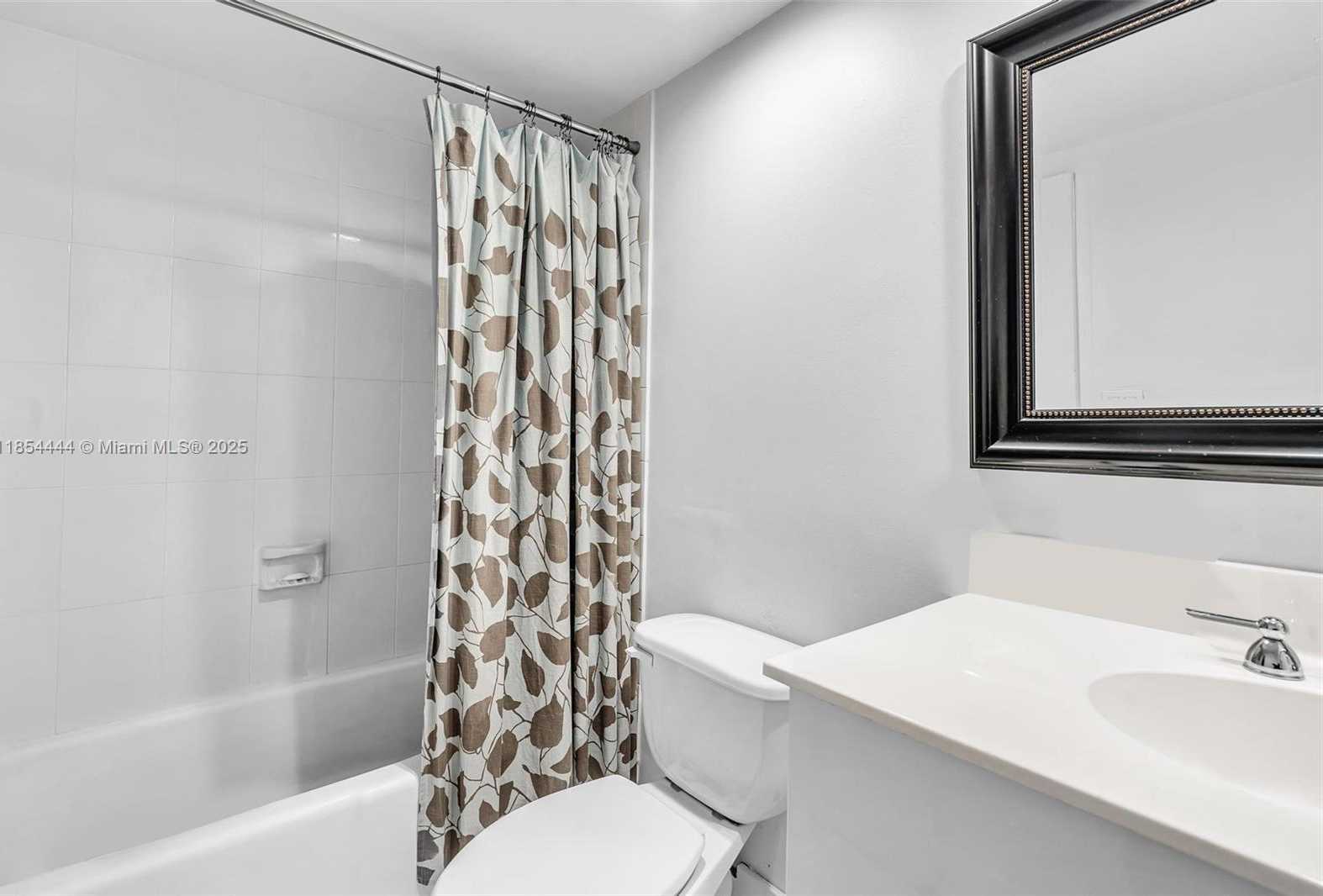Small Image of 3000 SOUTH OCEAN DR #1210, Hollywood Number 18