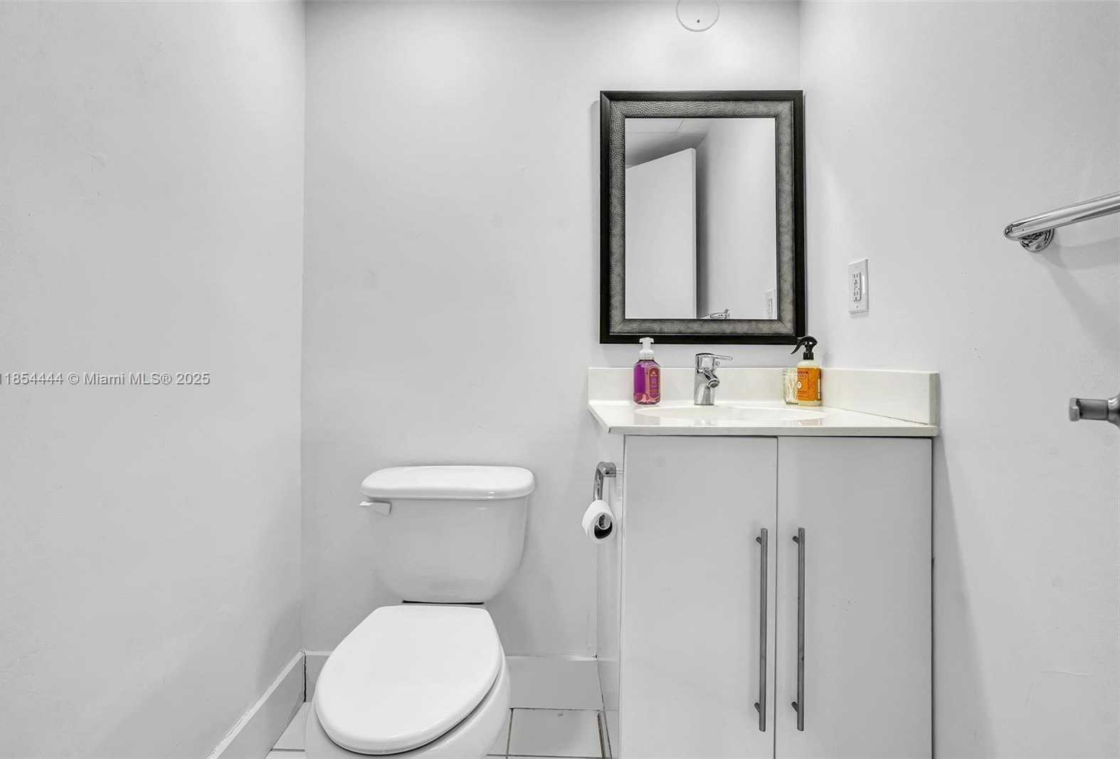 Small Image of 3000 SOUTH OCEAN DR #1210, Hollywood Number 19