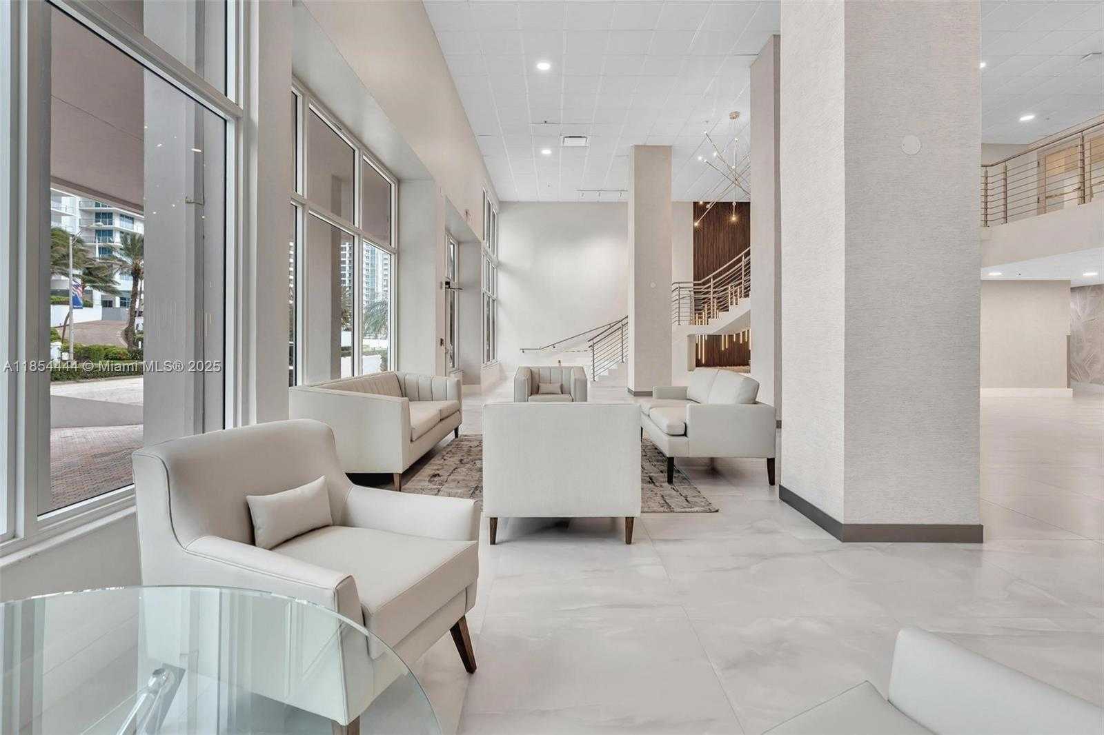 Small Image of 3000 SOUTH OCEAN DR #1210, Hollywood Number 2