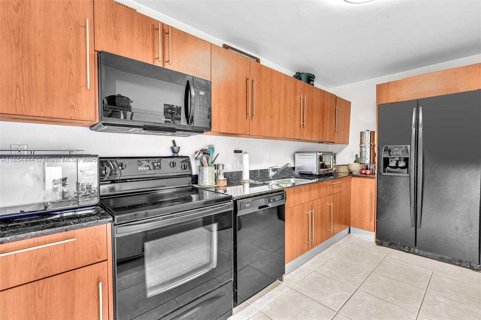 Small Image of 3000 SOUTH OCEAN DR #1210, Hollywood Number 5